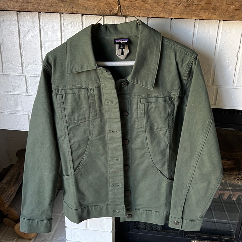 Patagonia jacket light green